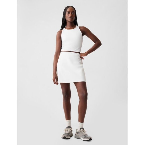 Gap Fit Skort Power Exercise Medium White Current Season NEW - Picture 1 of 6